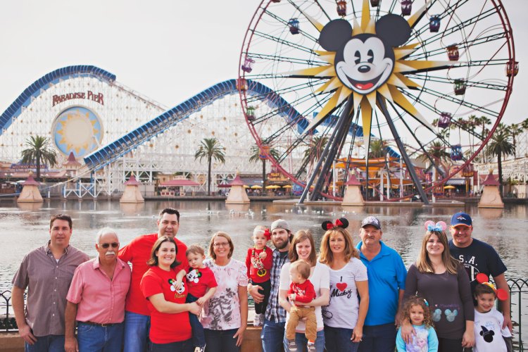 Professional Photos of Your Family at Disneyland